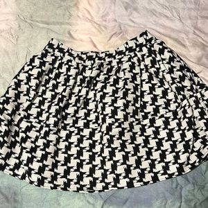 Casual black and white shirt